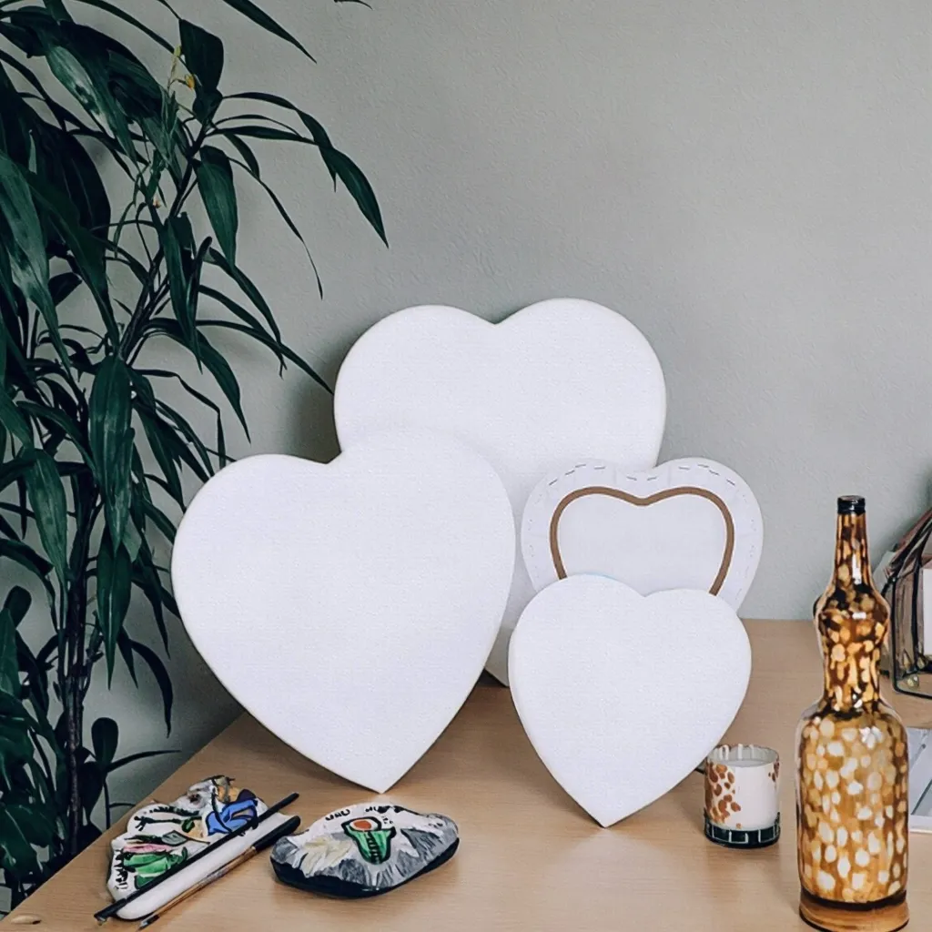 30CM Artist Heart Shape White Cotton Stretched Canvas